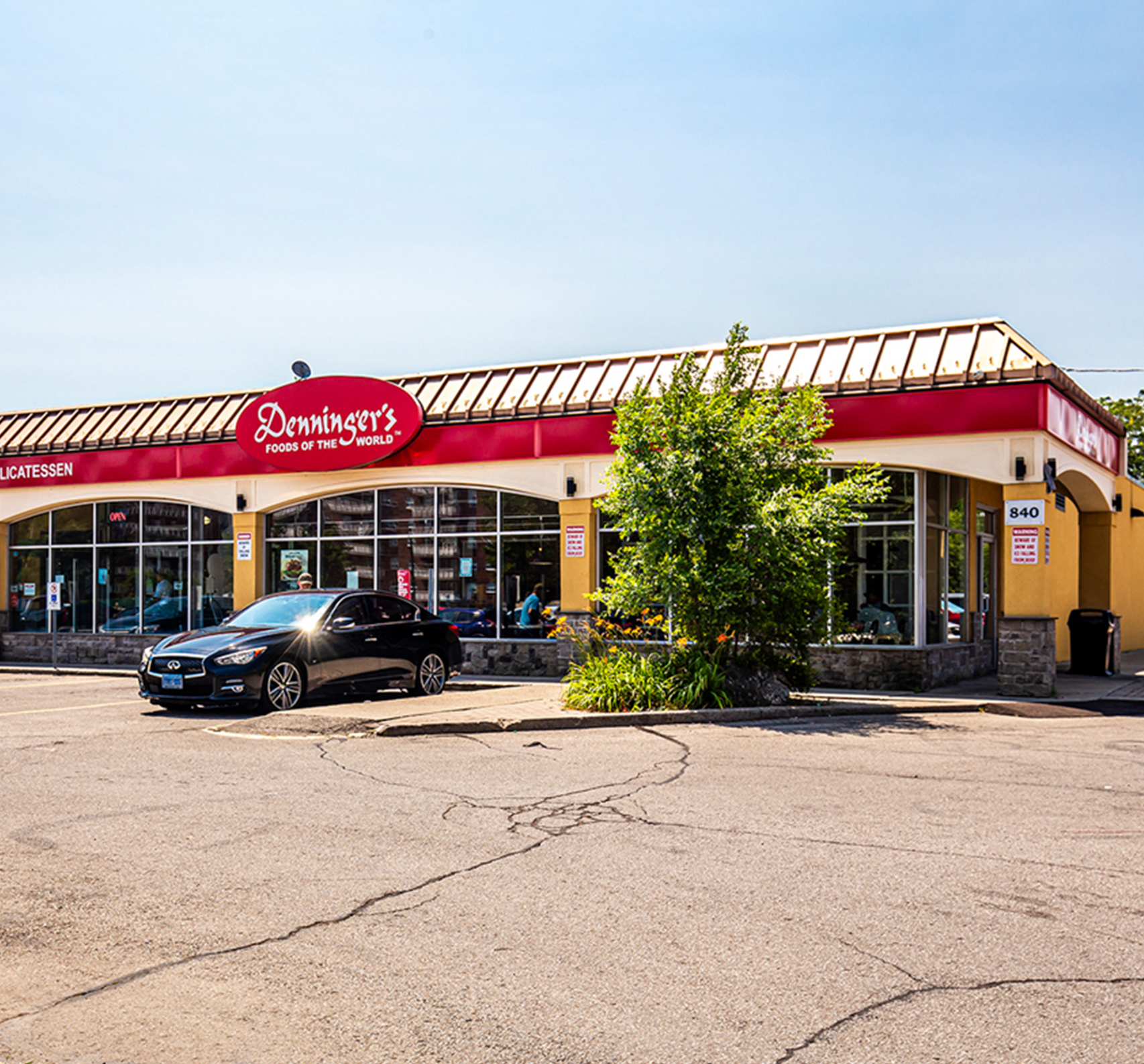 870Queenston-Picture-Groceries-Denningers