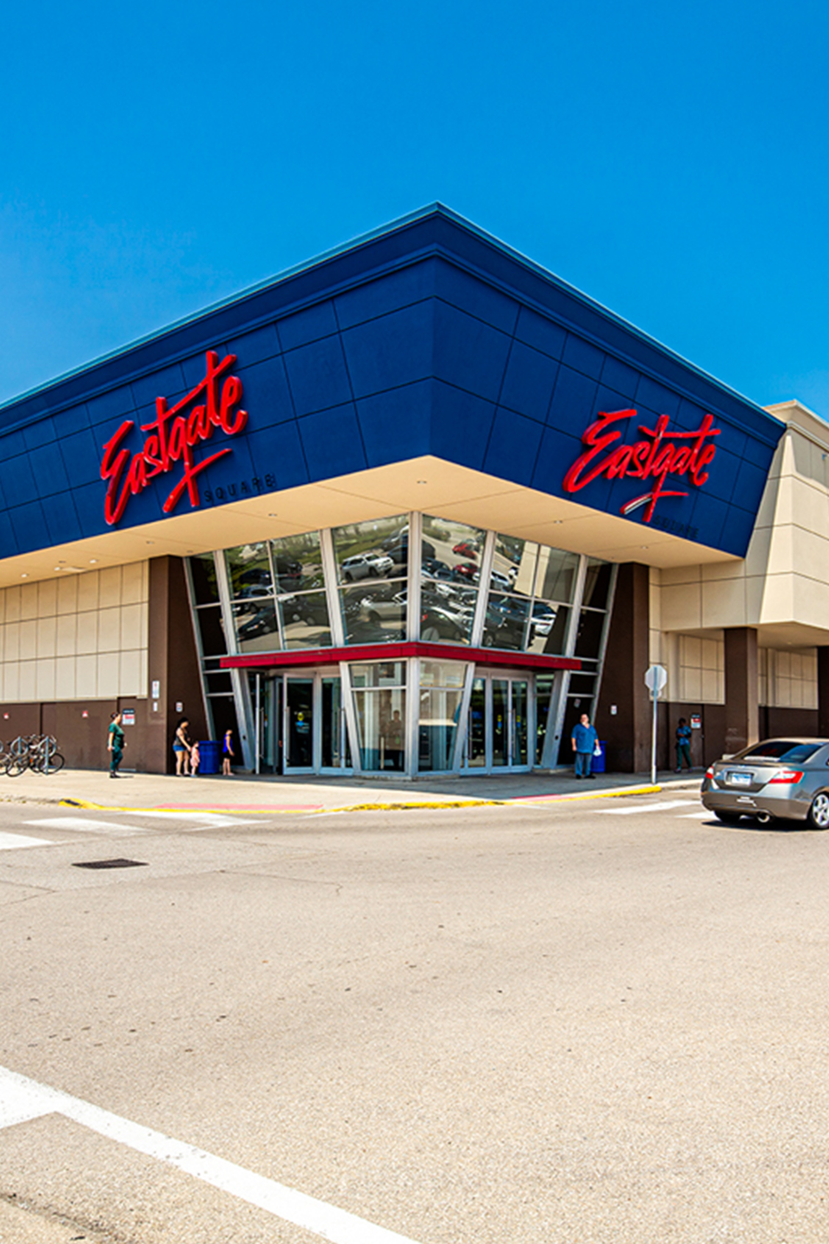 870Queenston-Picture-Shopping-EastgateMall